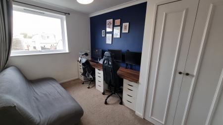 2 bedroom Flat to let in Gairn Road, Holburn, Aberdeen, AB10