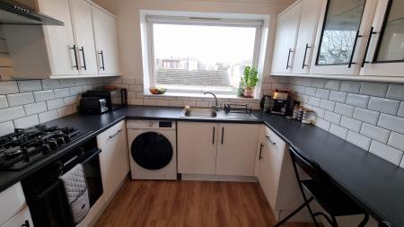 2 bedroom Flat to let in Gairn Road, Holburn, Aberdeen, AB10