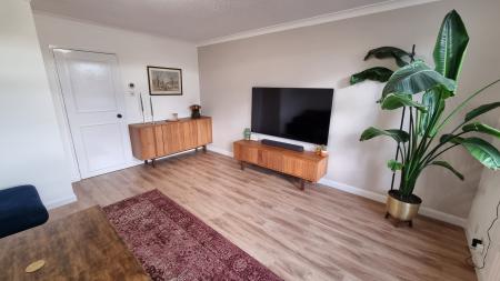 2 bedroom Flat to let in Gairn Road, Holburn, Aberdeen, AB10