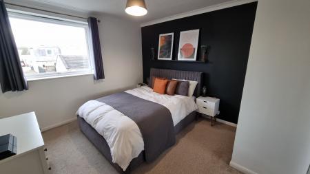 2 bedroom Flat to let in Gairn Road, Holburn, Aberdeen, AB10