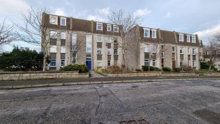 2 bedroom Flat to let in Gairn Road, Holburn, Aberdeen, AB10