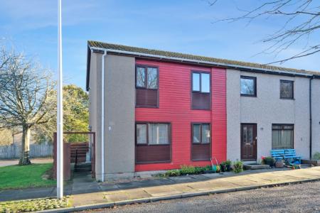 2 bedroom Terraced House to let in Altonrea Gardens, Dyce, Aberdeen, AB21