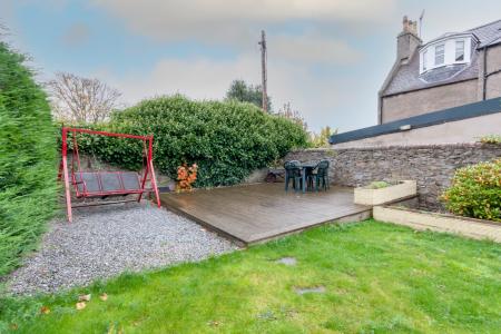 4 bedroom Flat for sale in Richmondhill Place, Aberdeen, AB15