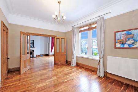 4 bedroom Flat for sale in Richmondhill Place, Aberdeen, AB15