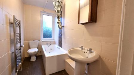 1 bedroom Flat to let in Holburn Street, Holburn, Aberdeen, AB10