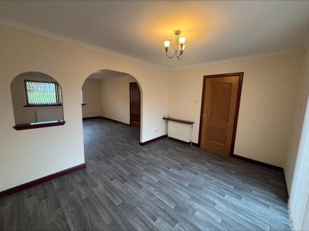 3 bedroom Detached house to let in Park Crescent, Oldmeldrum, AB51
