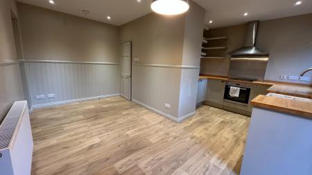 2 bedroom Flat to let in Trustach, Banchory, AB31