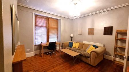 1 bedroom Flat to let in Albury Road, Ferryhill, Aberdeen, AB11