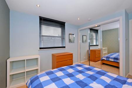 2 bedroom Flat for sale in South College Street, The City Centre, Aberdeen, AB11