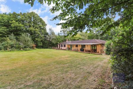 5 bedroom Bungalow for sale in Nickley Wood Road, , Shadoxhurst, TN26 1LZ