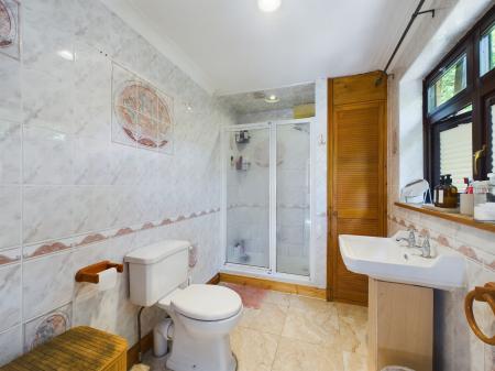 5 bedroom Bungalow for sale in Nickley Wood Road, , Shadoxhurst, TN26 1LZ