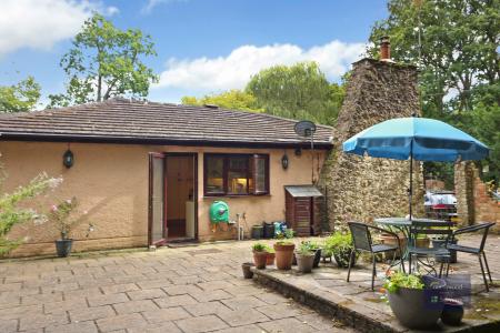 5 bedroom Bungalow for sale in Nickley Wood Road, , Shadoxhurst, TN26 1LZ