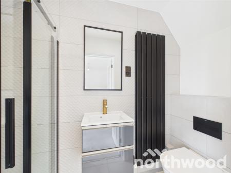 5 bedroom Detached house for sale in Meadow Farm, Great Chart, Ashford, TN23 3UW