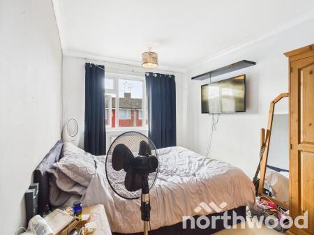 3 bedroom Semi-detached house for sale in Ashborne Close, Kennington, Ashford, TN24