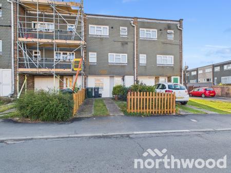 3 bedroom Town house for sale in Crownfield Road, Ashford, Ashford, TN23