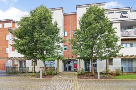 2 bedroom Flat for sale in Drummond Grove, Willesborough, Ashford, TN24