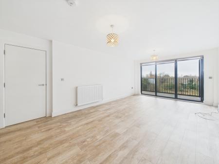 2 bedroom Apartment for sale in George Street, Victoria Point, Ashford, TN23