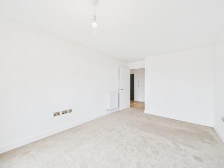 2 bedroom Apartment for sale in George Street, Victoria Point, Ashford, TN23