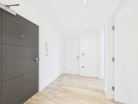 2 bedroom Apartment for sale in George Street, Victoria Point, Ashford, TN23