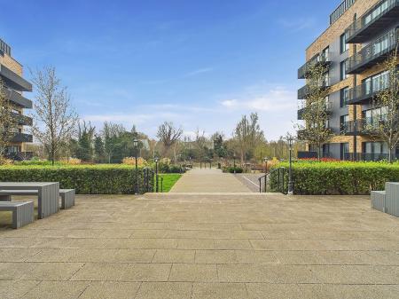 2 bedroom Apartment for sale in George Street, Victoria Point, Ashford, TN23