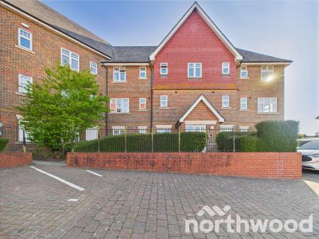 2 bedroom Apartment for sale in Gravelly Field, Singleton, Ashford, TN23