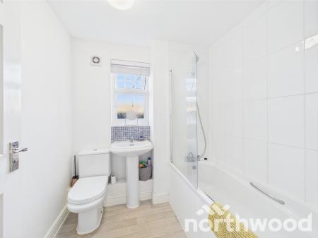 2 bedroom Apartment for sale in Gravelly Field, Singleton, Ashford, TN23