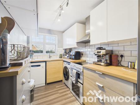 2 bedroom Apartment for sale in Gravelly Field, Singleton, Ashford, TN23