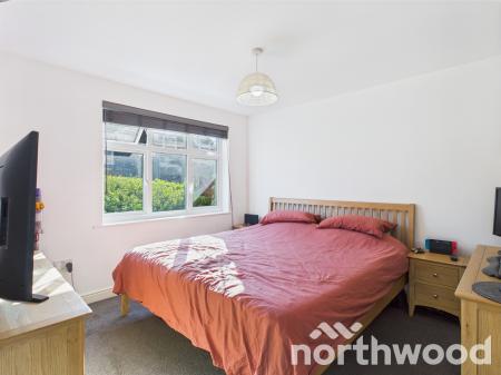 2 bedroom Apartment for sale in Gravelly Field, Singleton, Ashford, TN23