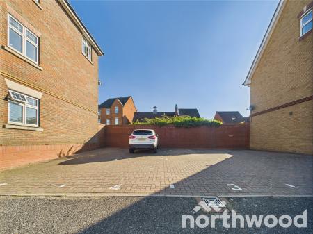 2 bedroom Apartment for sale in Gravelly Field, Singleton, Ashford, TN23