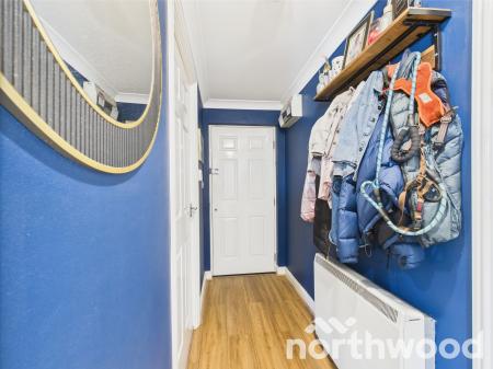 2 bedroom Apartment for sale in Gravelly Field, Singleton, Ashford, TN23