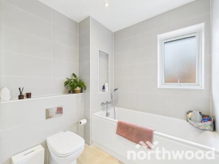 2 bedroom Character Property for sale in Green Mews, Chilmington Green, Ashford, TN23