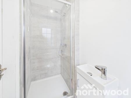 2 bedroom Apartment for sale in Griffin Close, Singleton, Ashford, TN23