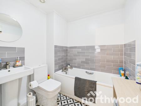 2 bedroom Apartment for sale in Griffin Close, Singleton, Ashford, TN23