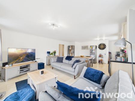 2 bedroom Apartment for sale in Griffin Close, Singleton, Ashford, TN23