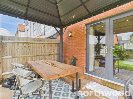 3 bedroom Detached house for sale in Highwood Drive, Chilmington Lakes, Ashford, TN23