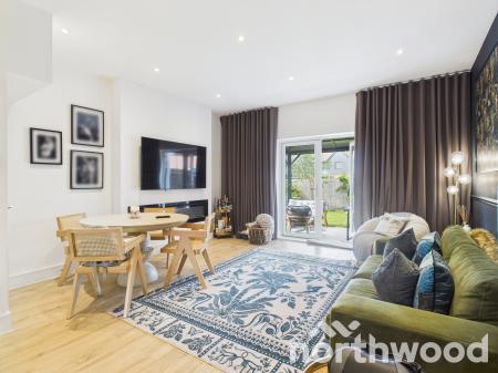 3 bedroom Detached house for sale in Highwood Drive, Chilmington Lakes, Ashford, TN23