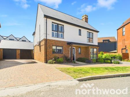 4 bedroom Detached house for sale in Highwood Drive, Chilmington Lakes, Ashford, TN23