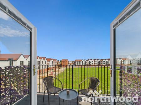 2 bedroom Apartment for sale in Highwood Drive, Chilmington Lakes, Ashford, TN23