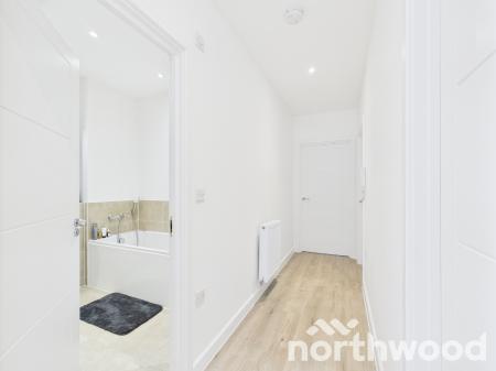 2 bedroom Apartment for sale in Highwood Drive, Chilmington Lakes, Ashford, TN23