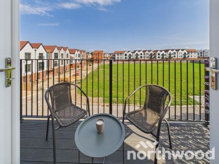 2 bedroom Apartment for sale in Highwood Drive, Chilmington Lakes, Ashford, TN23