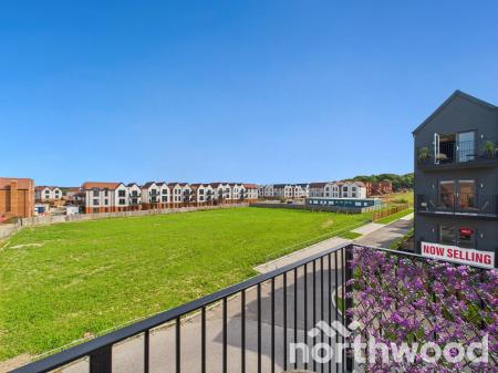 2 bedroom Apartment for sale in Highwood Drive, Chilmington Lakes, Ashford, TN23
