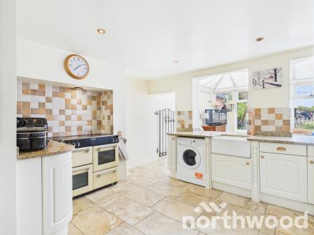 5 bedroom Semi-detached house for sale in Hurst Lane, Ashford, Ashford, TN27