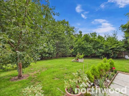 5 bedroom Semi-detached house for sale in Hurst Lane, Ashford, Ashford, TN27