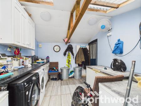 5 bedroom Semi-detached house for sale in Hurst Lane, Ashford, Ashford, TN27