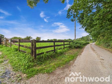 5 bedroom Semi-detached house for sale in Hurst Lane, Ashford, Ashford, TN27