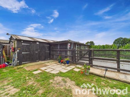 5 bedroom Semi-detached house for sale in Hurst Lane, Ashford, Ashford, TN27