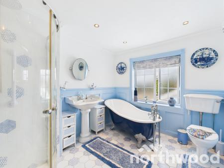 5 bedroom Semi-detached house for sale in Hurst Lane, Ashford, Ashford, TN27