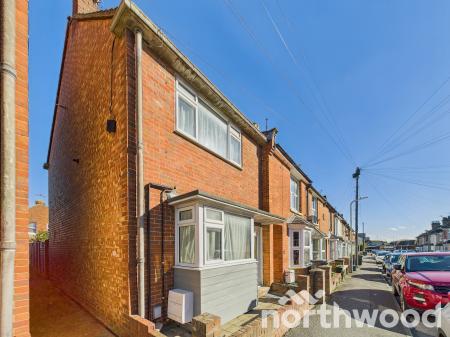 2 bedroom Terraced House for sale in Kent Avenue, Town Centre, Ashford, TN24