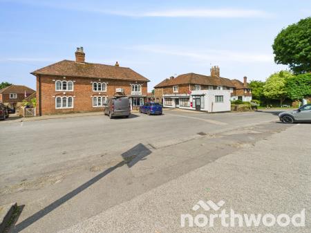 4 bedroom Chalet for sale in Lambden Road, Pluckley, TN27