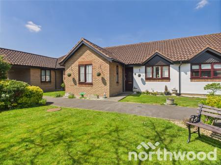 2 bedroom Terraced bungalow for sale in Meridian Court, Singleton, Ashford, TN23